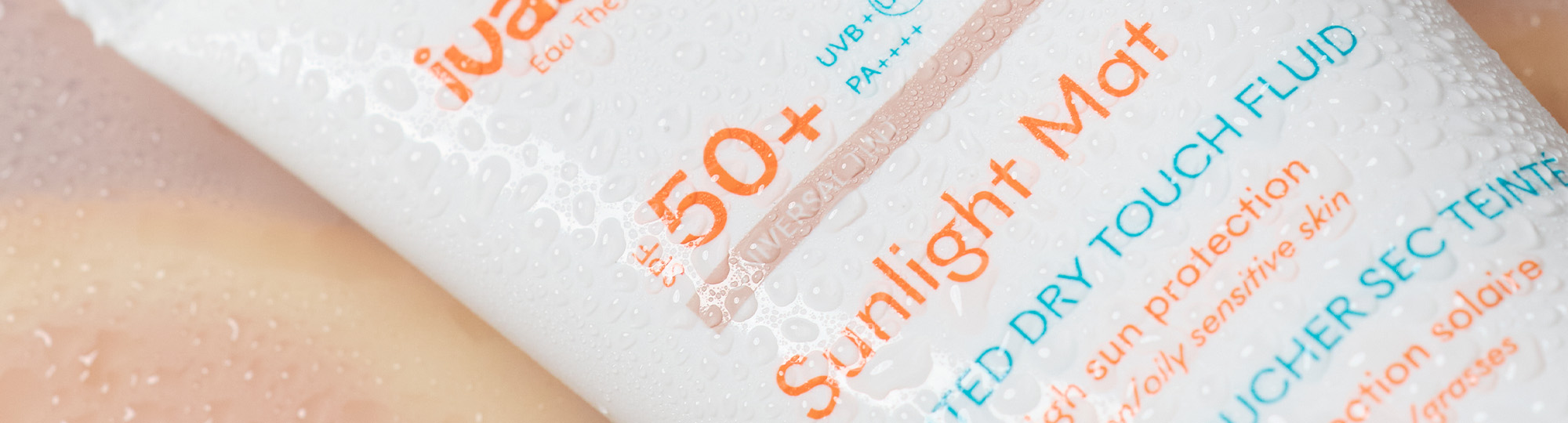 Vrei un look natural și protecție împotriva radiațiilor ultraviolete? Încearcă noua cremă Sunlight Mat Tinted Dry Touch